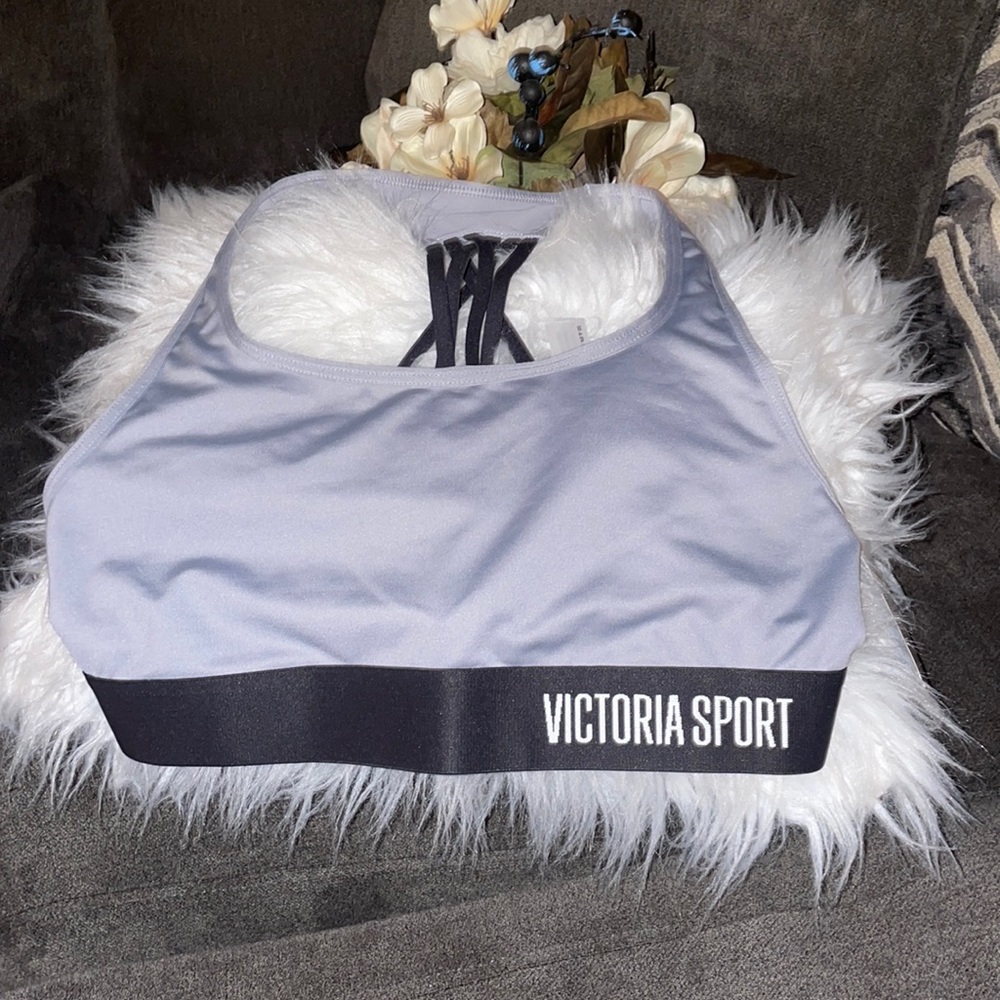 Victoria Secret Sport Bra size small color gray new with tag